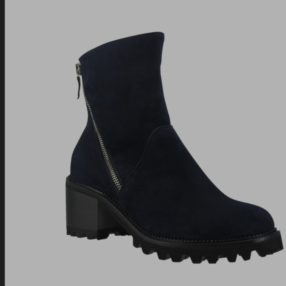 Ron White Black Ankle Boots with Side Zipper